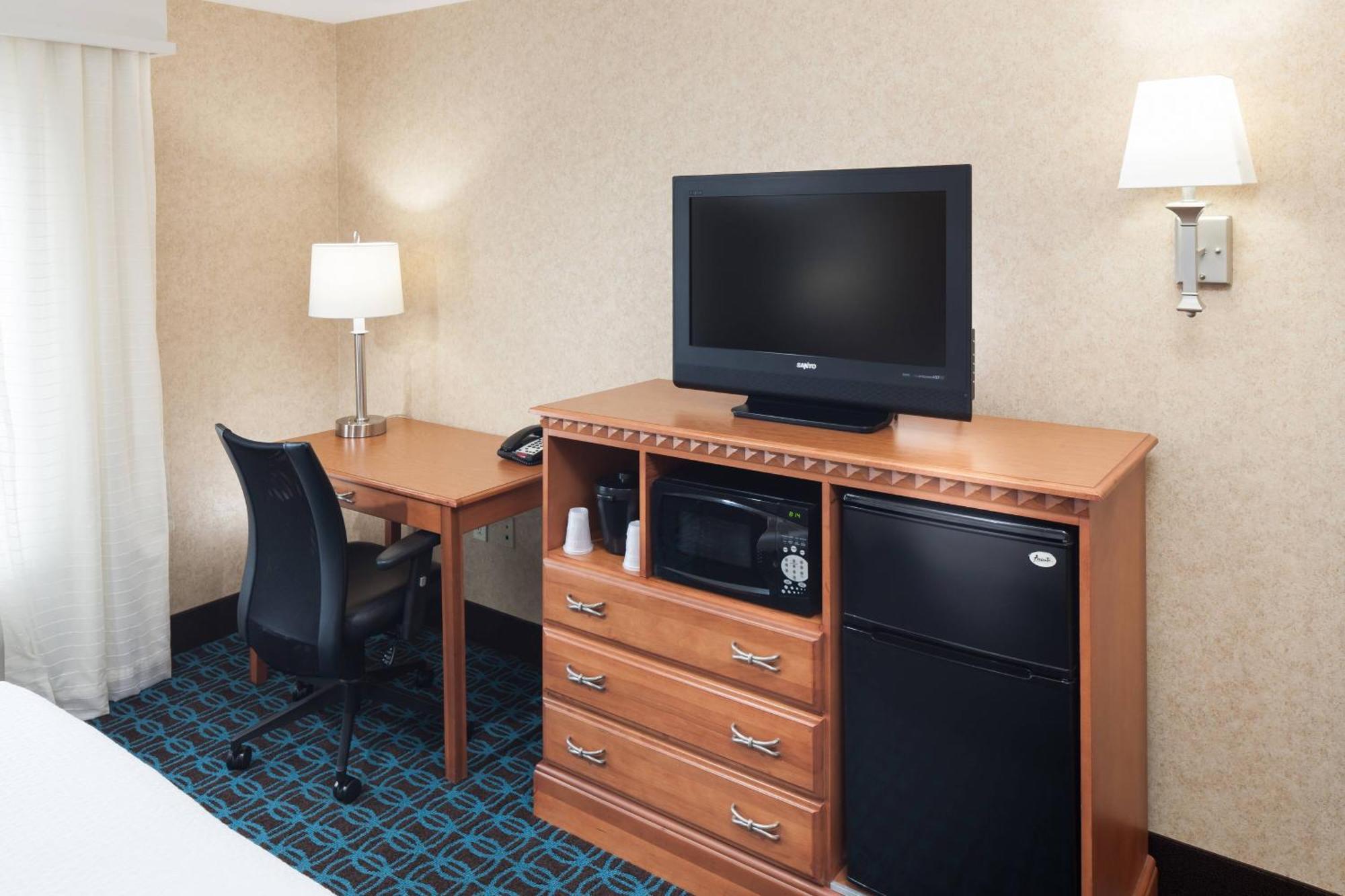 Fairfield Inn & Suites Jacksonville Butler Boulevard Экстерьер фото